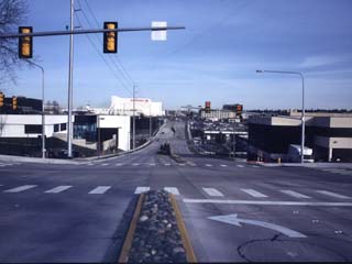 The 28th/24th Avenue South improvement project has mortar-set river rocks in the median for a distinctive look. Photo courtesy of Gary Merlino Construction Co.