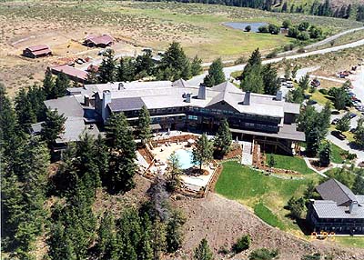 Sun Mountain Pool & Plaza