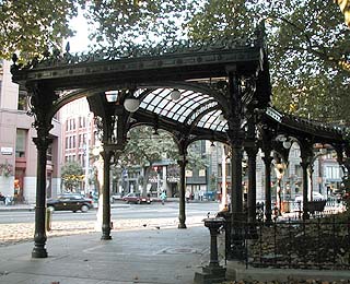  Bush Roed & Hitchings: Pergola in Pioneer Square (with Ron Wright Associates)