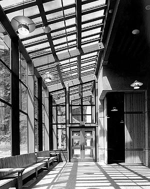 YAQUINA HEAD INTERPRETIVE CENTER