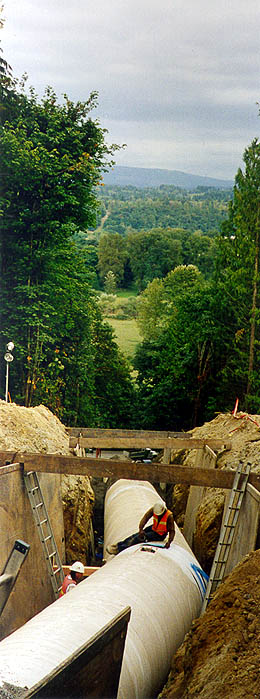 Workman on the Tolt pipeline project