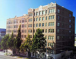  Commodore Duchess Apartments 